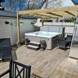  Apartment Tg Oasis Oergryte & Rum
